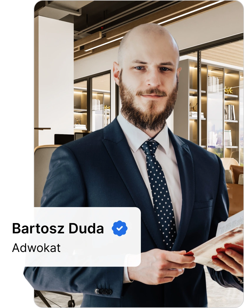 Bartosz Duda, adwokat specjalizujący się w sprawach dotyczących wypadków drogowych, na tle eleganckiego biura.