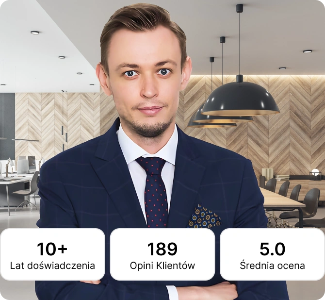 Sebastian Hajdas, radca prawny specjalizujący się w sprawach dotyczących pozostałych wypadków, na tle jasnego biura.