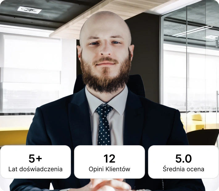 Bartosz Duda, adwokat specjalizujący się w sprawach dotyczących wypadków drogowych, na tle eleganckiego biura.